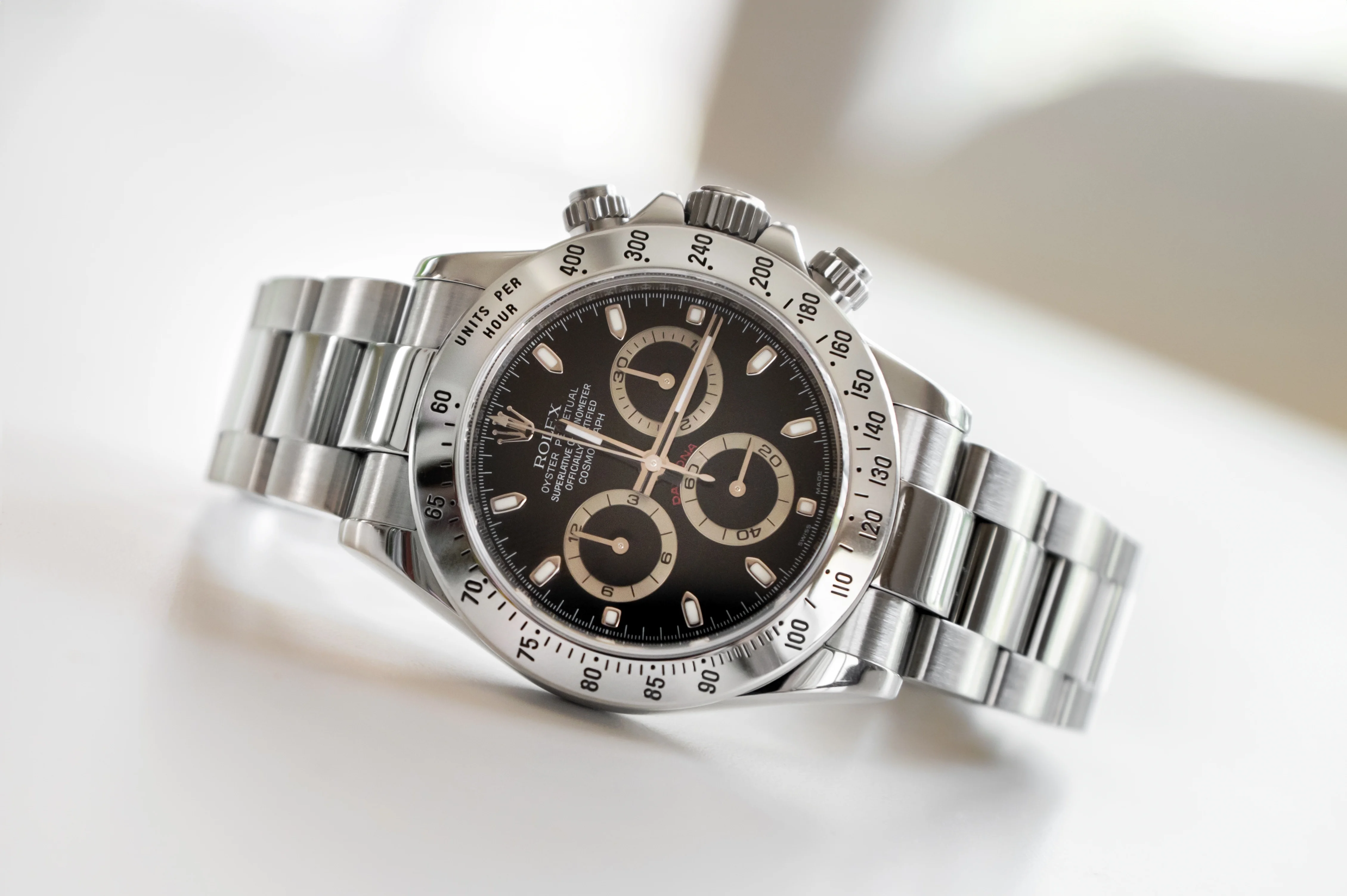 Example of Case Size Indicator marking found on a watch — close-up identification photo