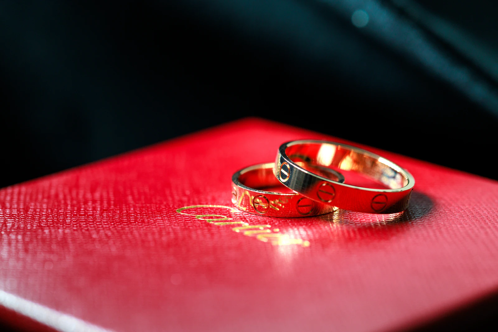 18 karat gold rings